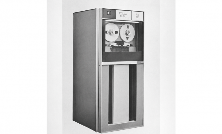 Magnetic Tape Transport Type 570
