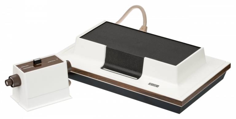 Magnavox Odyssey, première console de jeux vidéo domestique commercialisée en 1972