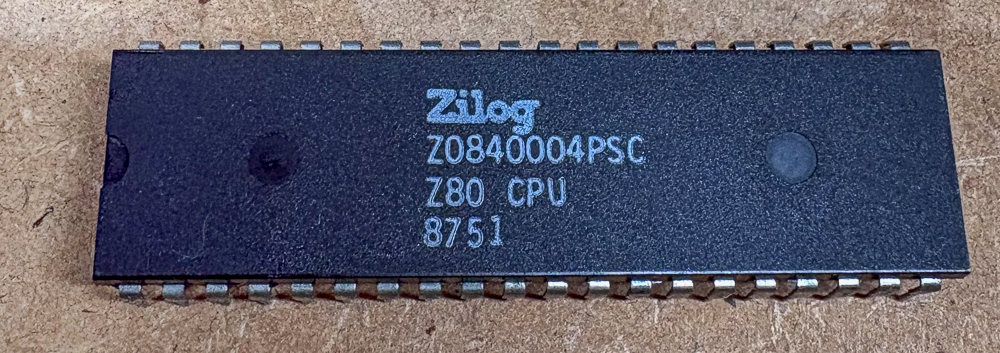 Zilog Z80A Z0840004PSC provenant d'un ordinateur Amstrad